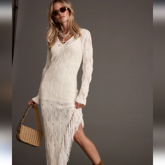 White Asymmetrical Knit Long Sleeve Maxi Dress - Picture 3 of 6